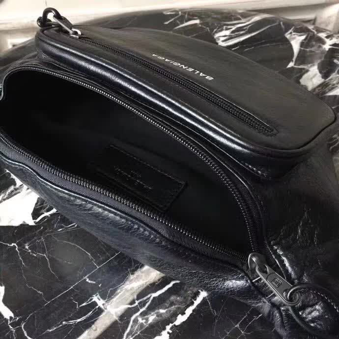 BALENCIAG巴黎世家 爆款 專櫃同步更新 可做胸包 腰包  BL1231